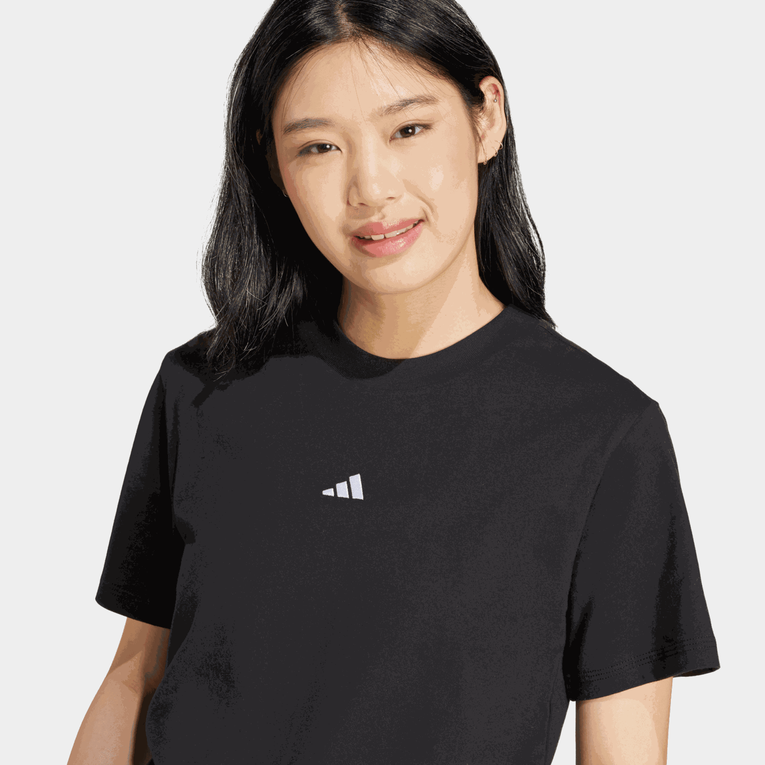  T-shirt en coton Essentials avec petit logo, T-shirt femme