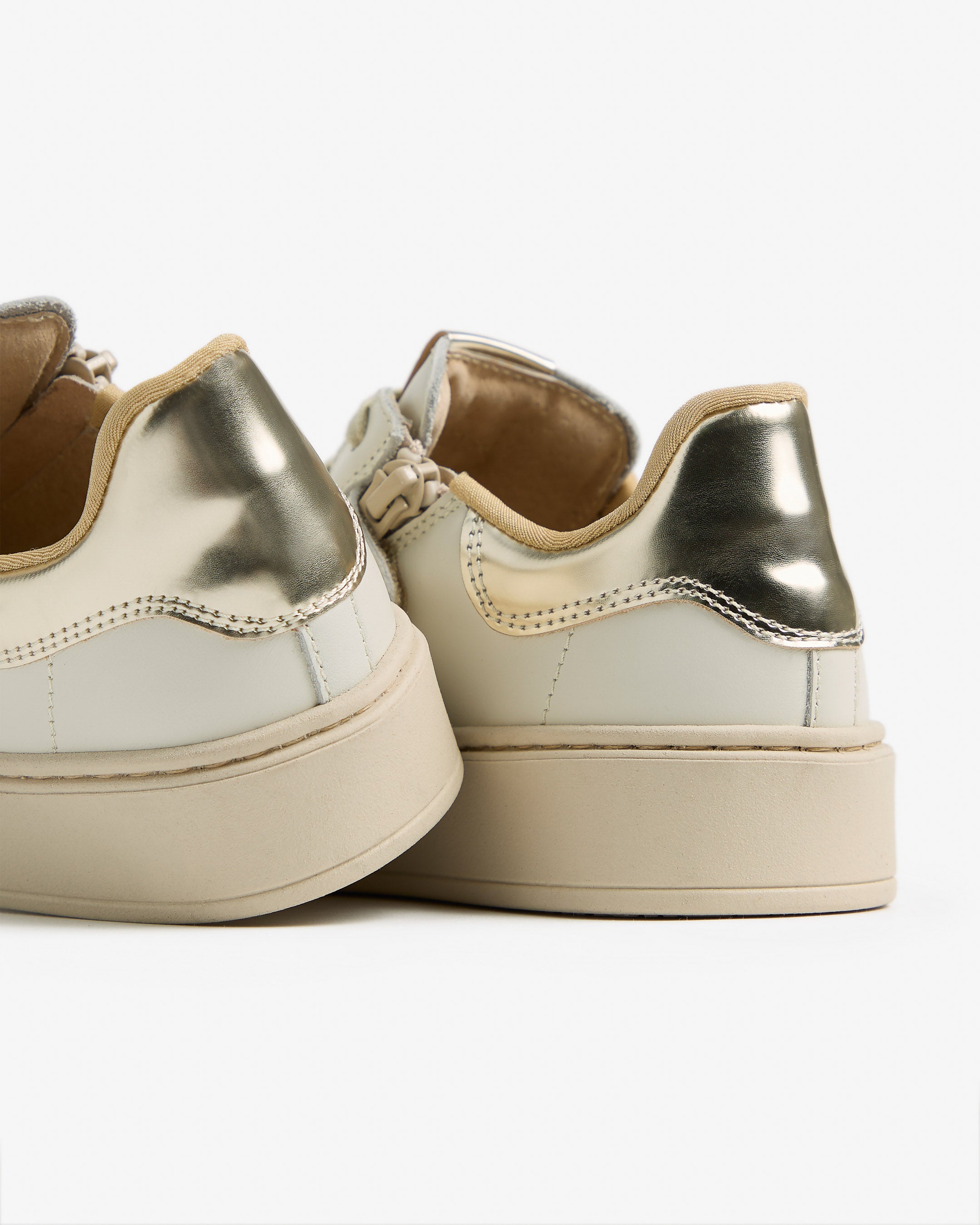  Baskets pour adolescentes en cuir et matières techniques