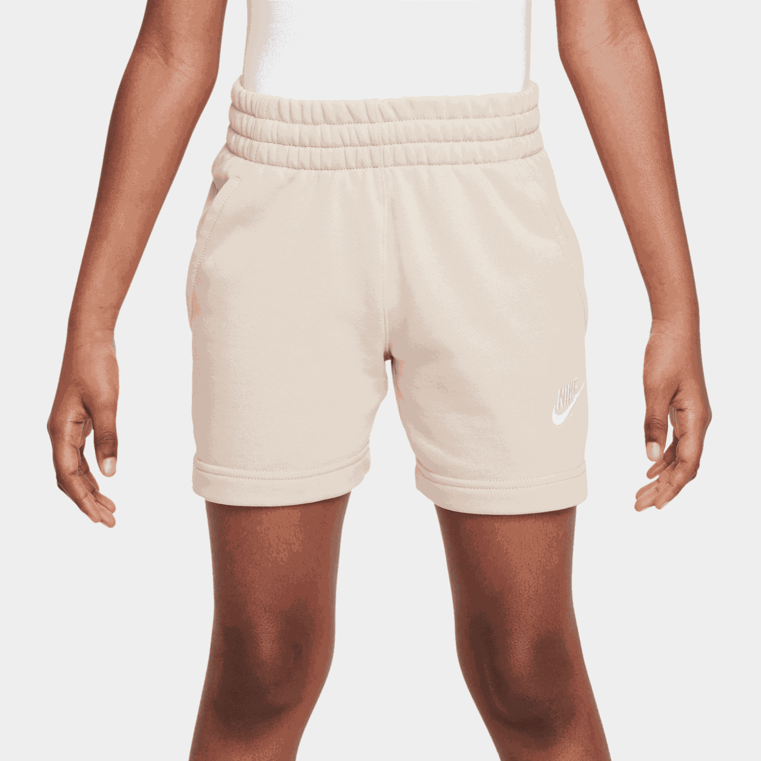  Calções Nike Club Fleece, tamanho infantil