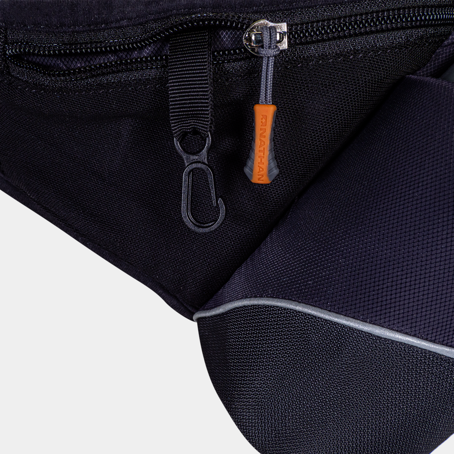  Alça para garrafa Nathan Triangle - preta