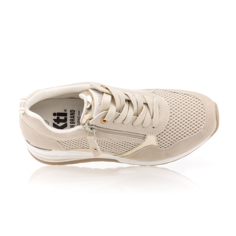 Καλάθια / αθλητικά παπούτσια Femme Beige