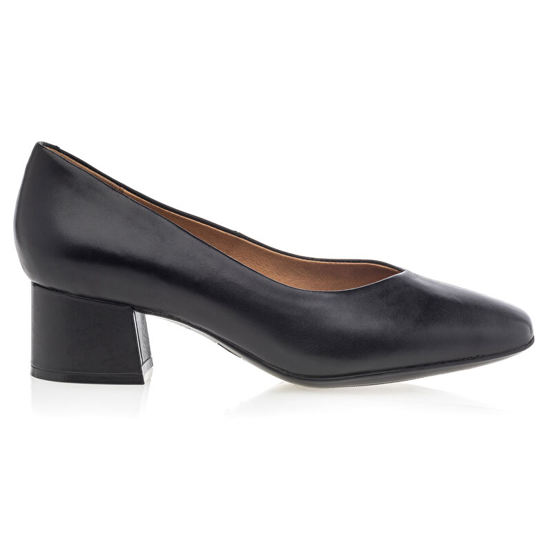 Women's Black Pumps