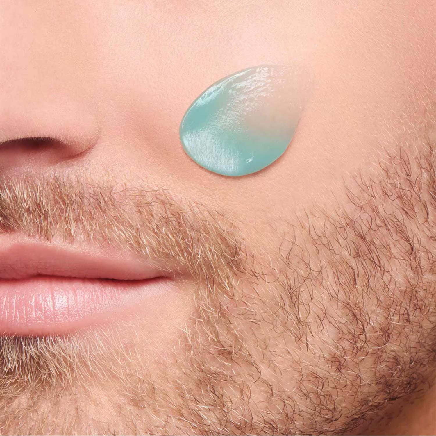 ClarinsMen Super Hydrating Gel – Gel hidratant pentru față și gât