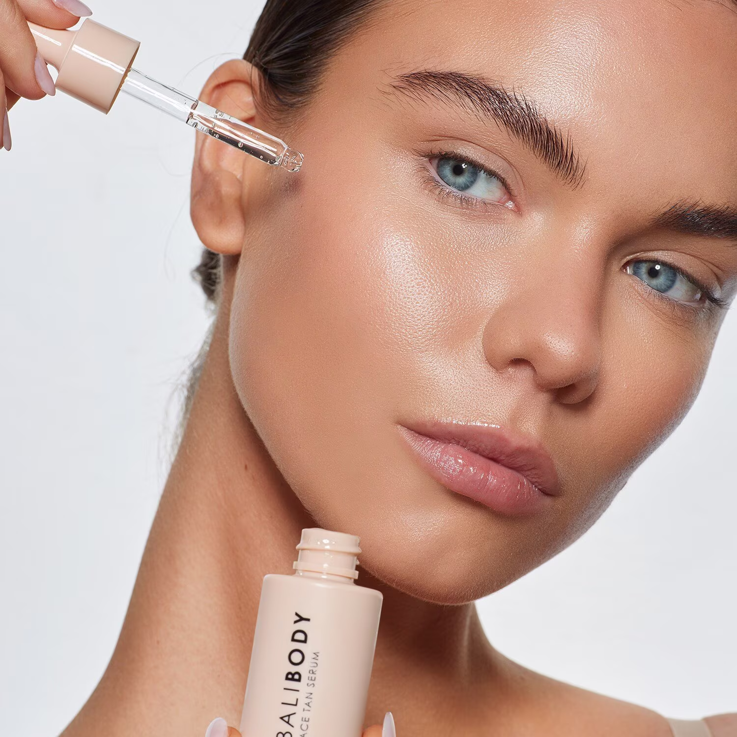Ser facial bronzant - Ser facial hidratant și bronzant