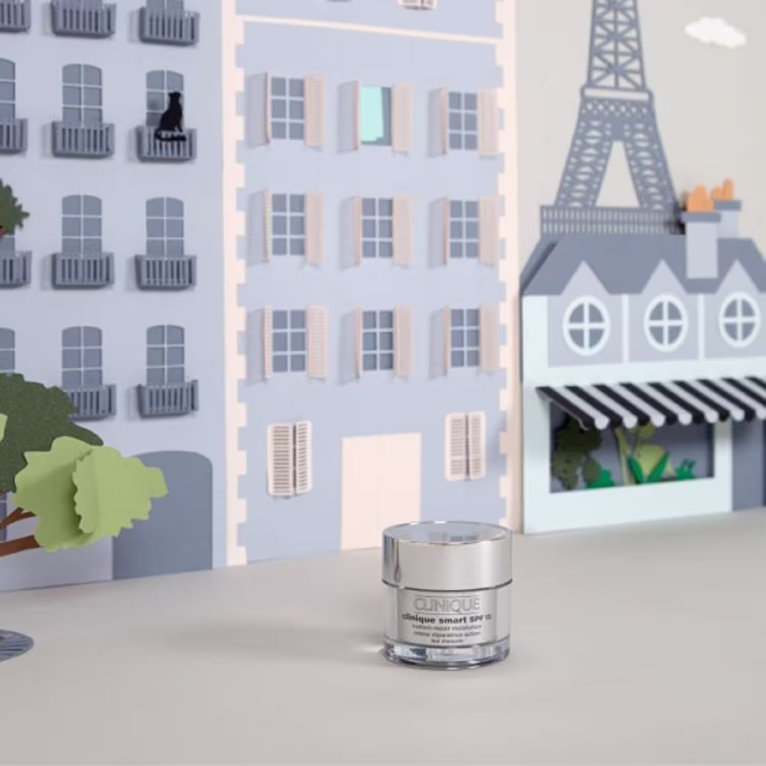 Clinique Smart SPF 15 – Custom Regenerating Cream SPF 15