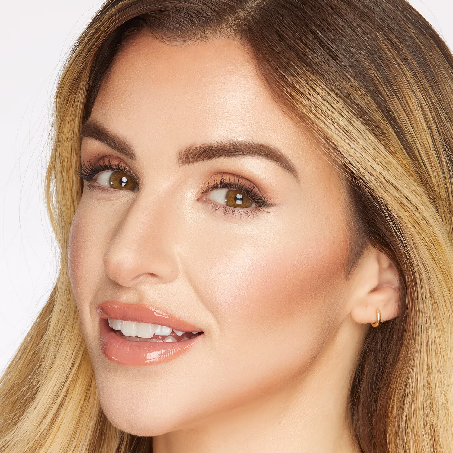 Fard de obraz lichid Blush Tape™