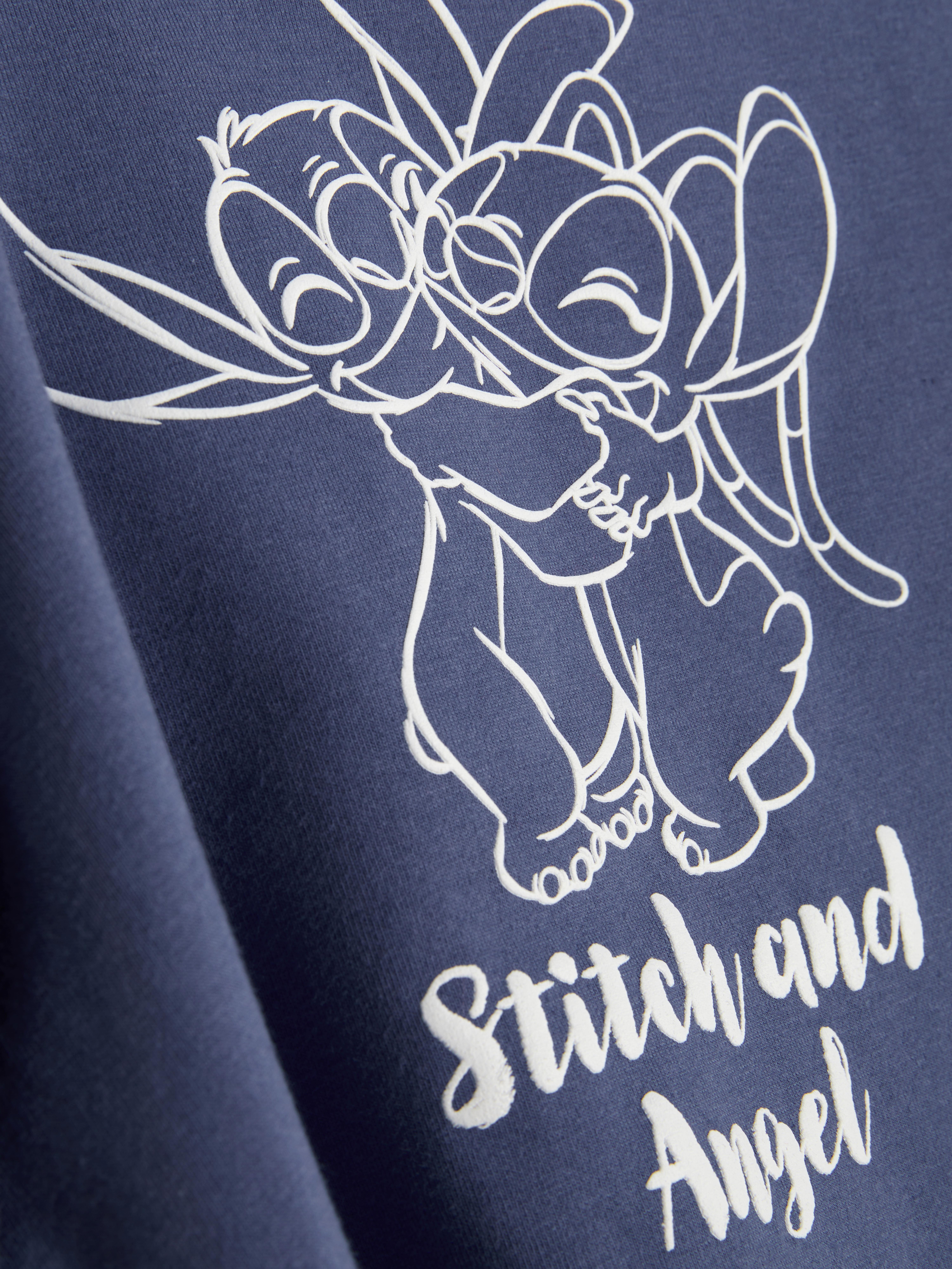 Disney Stitch Langarmshirt Ein kurzes, langärmeliges T-Shirt mit Stitch-Motiv