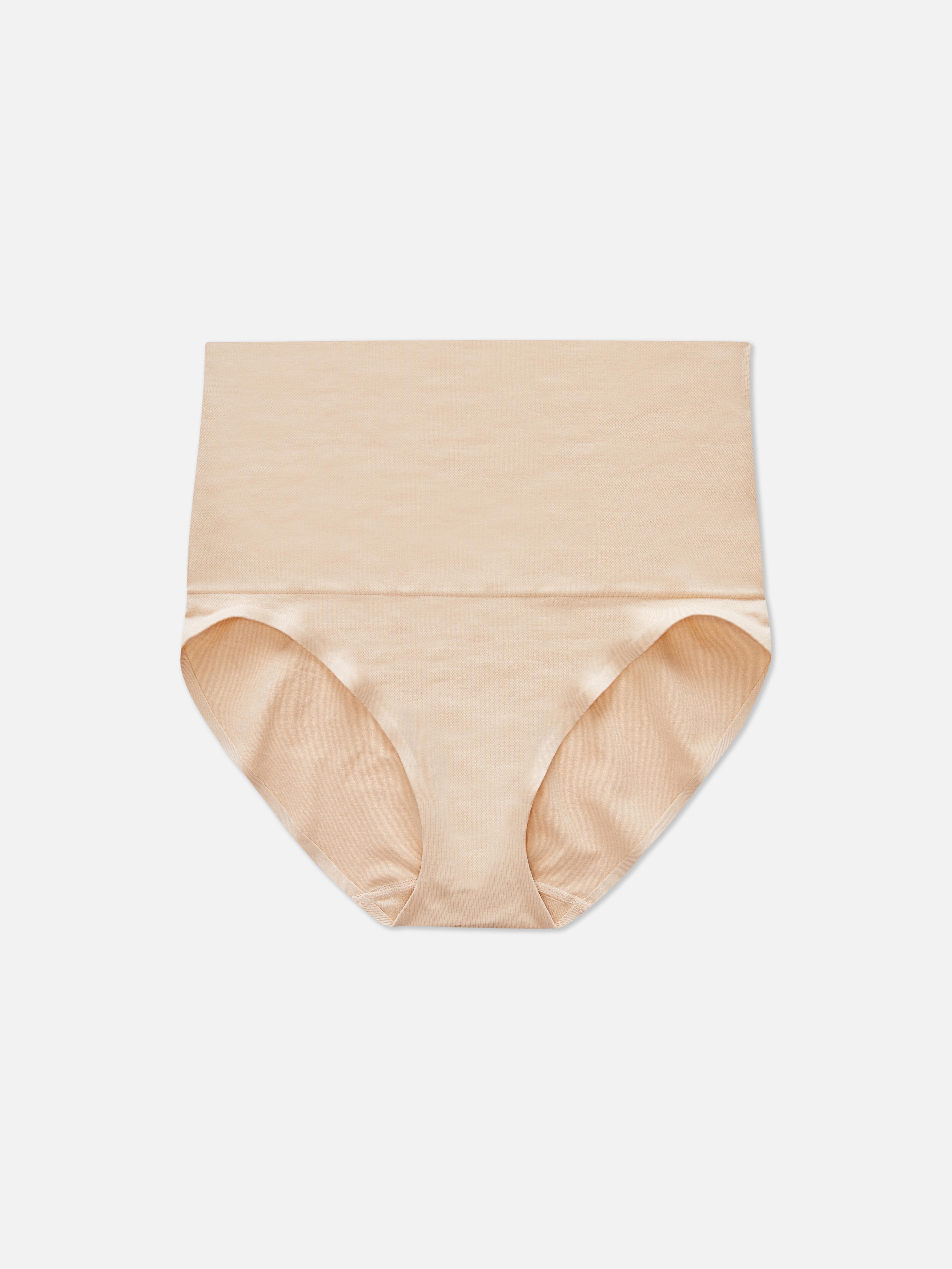 Slip modellanti a vita alta senza cuciture. Questi slip elasticizzati e contenitivi possono aiutarti ad aumentare la tua autostima.