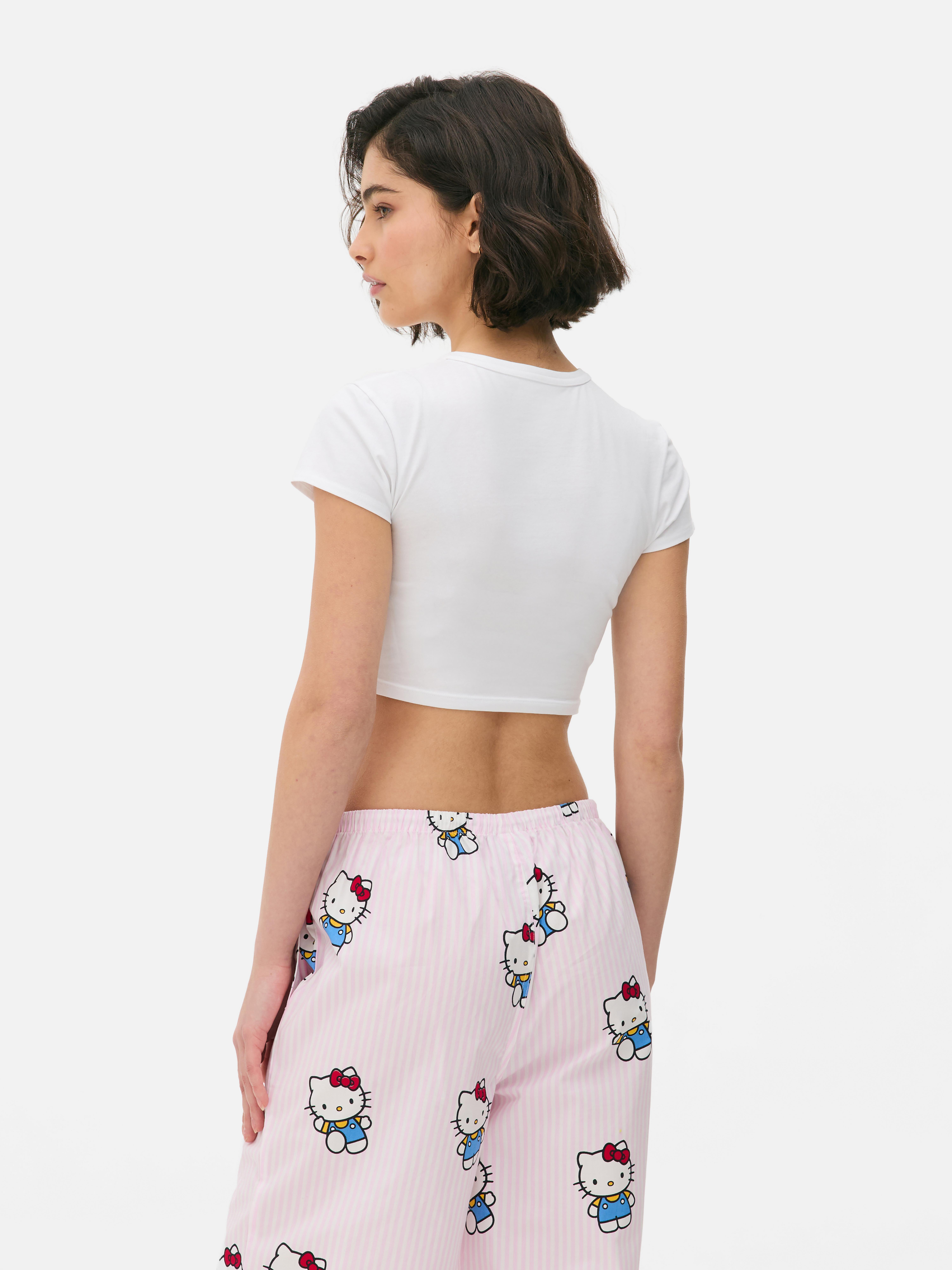 Pijama scurtă Hello Kitty și prietenii O pijama scurtă cu un design Hello Kitty