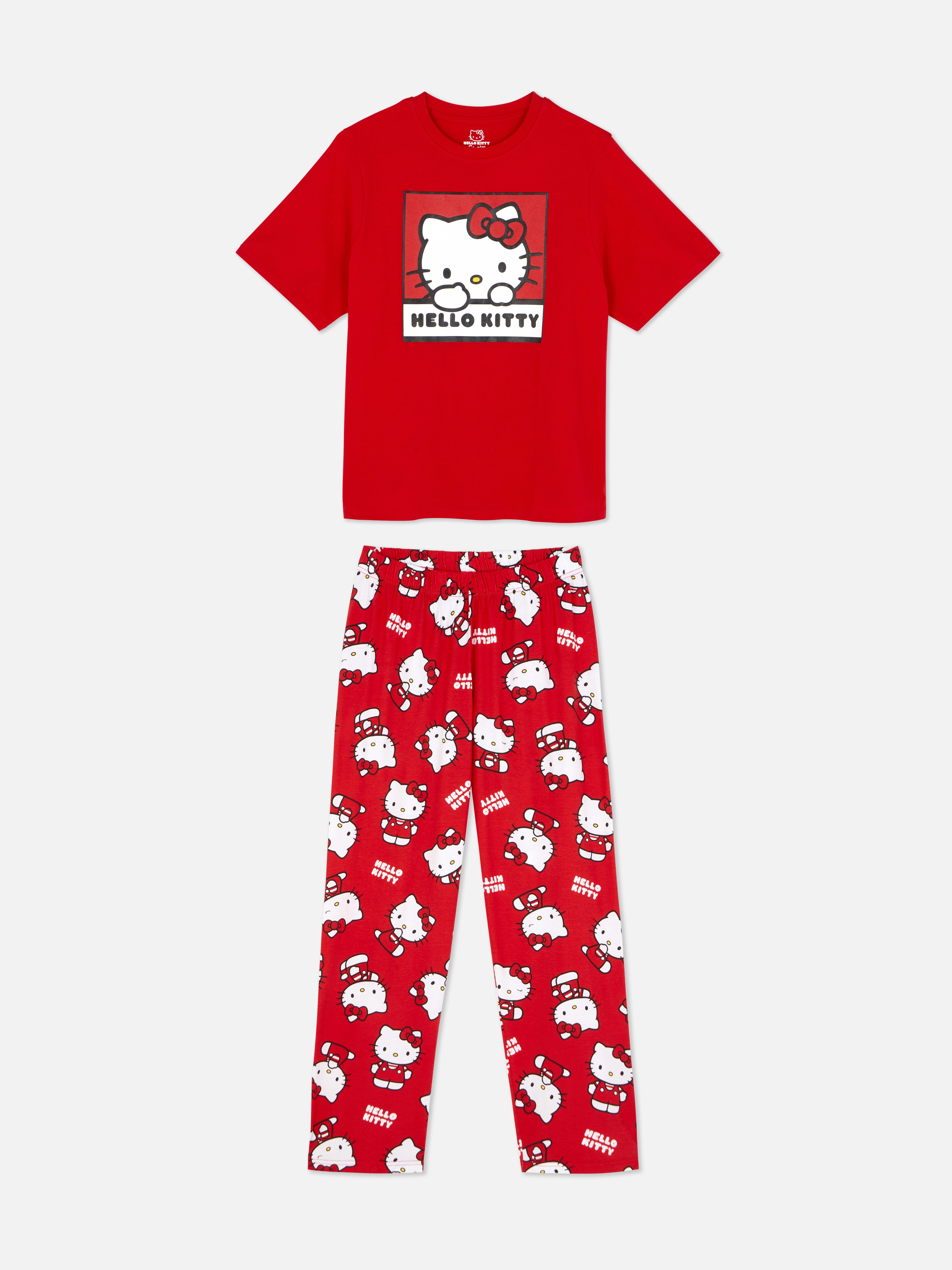 Pigiama di Hello Kitty con maglietta e pantaloni della tuta. Addio ai noiosi pigiami, dai il benvenuto a questo pigiama di Hello Kitty.