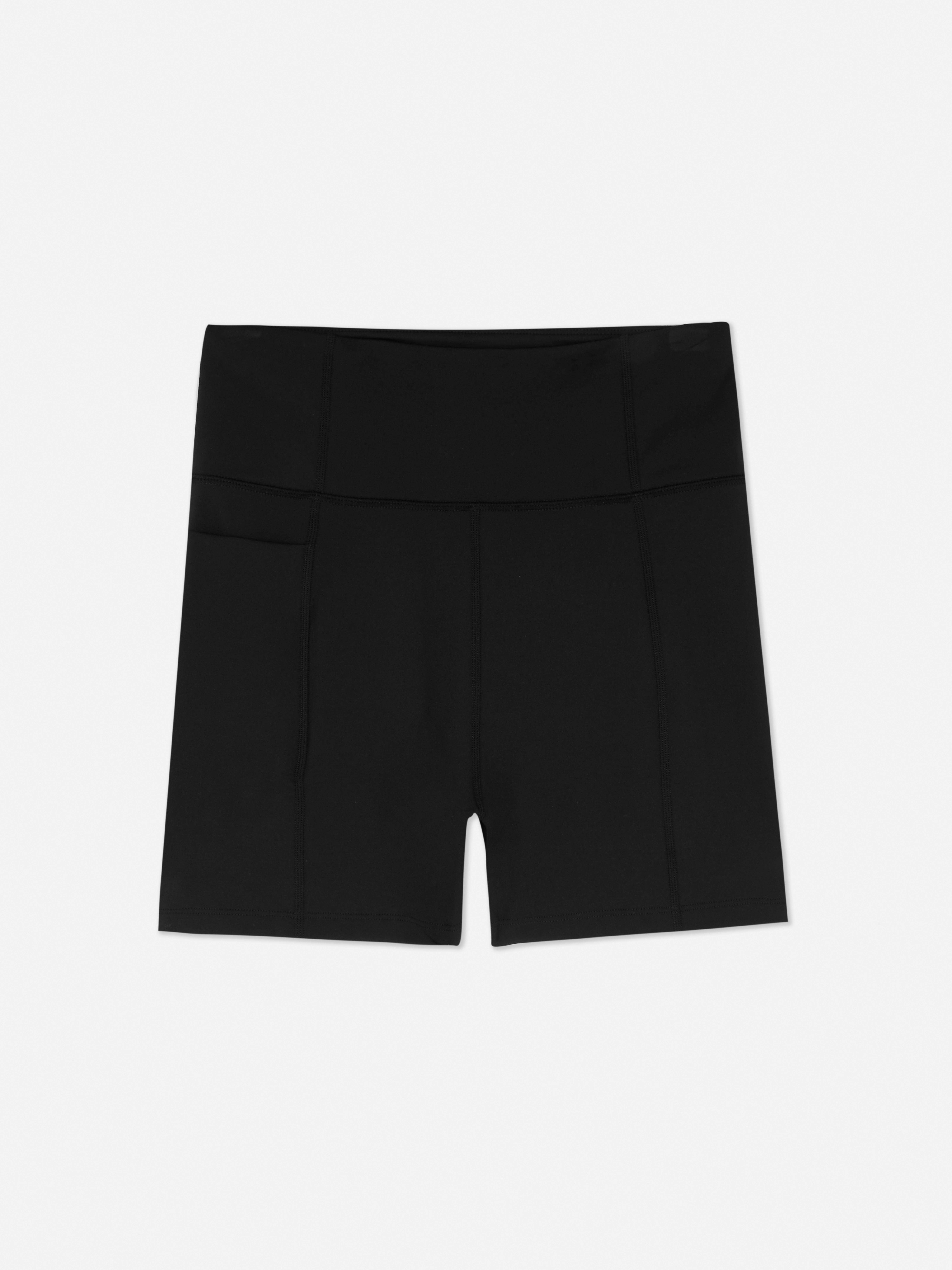 Pantaloni scurți de yoga moi, cu talie înaltă. Acești pantaloni scurți cu talie înaltă sunt perfecți pentru cursurile de yoga și pentru ținute atletice.
