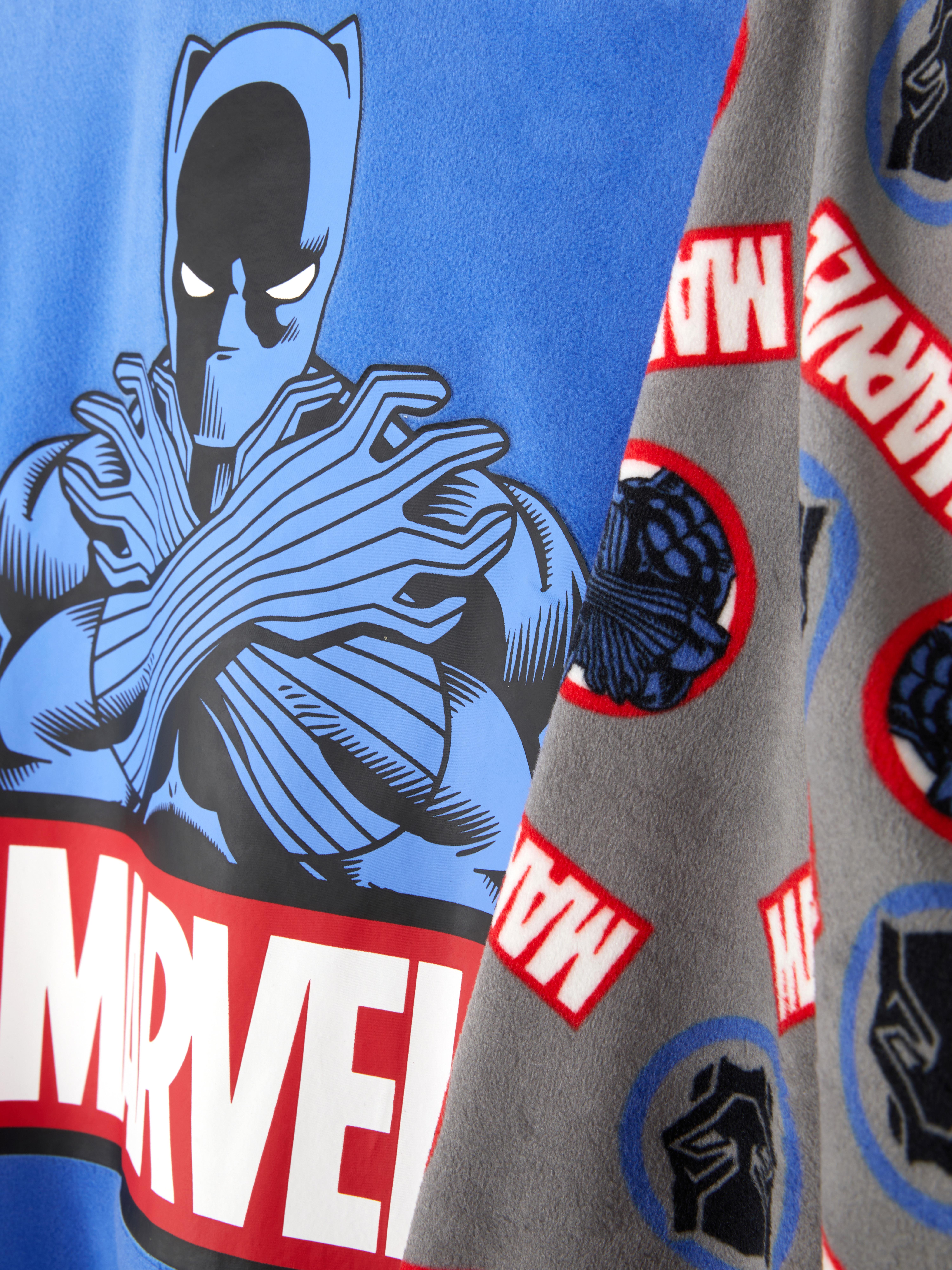 Pijamale Marvel Black Panther Atenție, aceste pijamale Black Panther vor sări direct în garderoba lor.