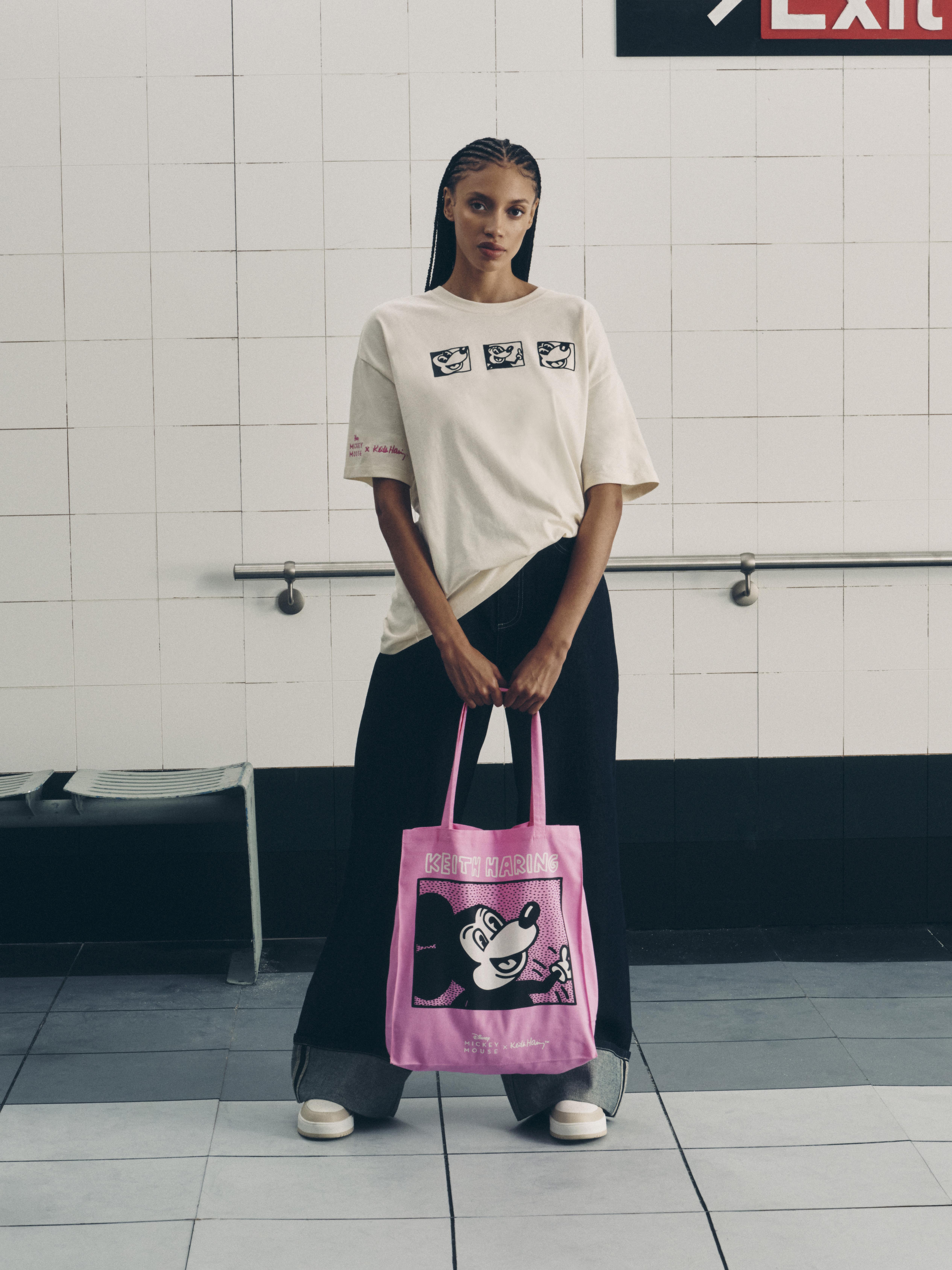 Geantă tote Disney Mickey Mouse x Keith Haring Geantă din pânză Mickey Mouse x Keith Haring atrăgătoare pentru zâmbete în jurul tuturor