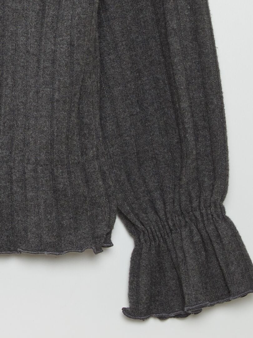 Camiseta de canalé con volantes - GRIS