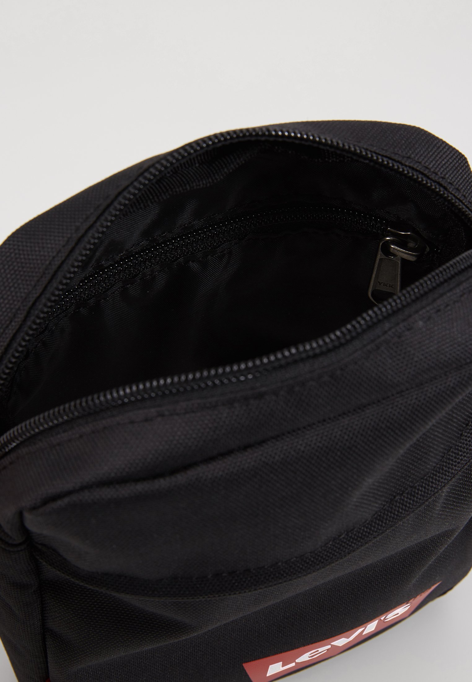 Levi's® MINI CROSSBODY SOLID BATWING UNISEX - Crossbodytas - normaal zwart