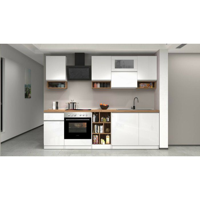Complete keuken van Attiko Dmora in glanzend wit melaminehout.