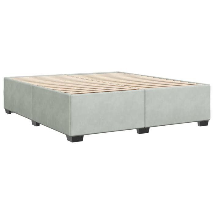 Cama CHIC para adultos, tamaño doble - 180x200 cm. Estructura de cama gris claro de 180x200 cm con tapizado de terciopelo. #Sara75220