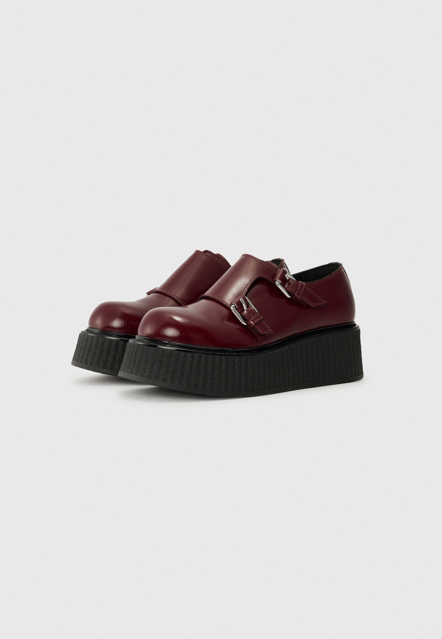 MOSCHINO Slip-ons - vino