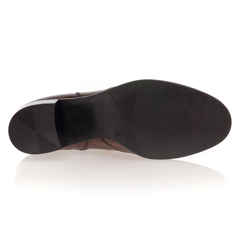 Braune Damenstiefel / Stiefeletten