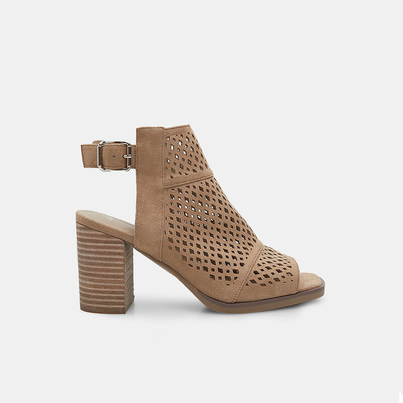 BATA Damsandal med 8 cm klack