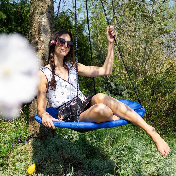 Columpio redondo tipo nido de pájaro Relaxdays para jardín con asiento, carga máxima 100 kg, para exteriores, alto x ancho x profundidad: 145 x 100 x 100 cm, azul