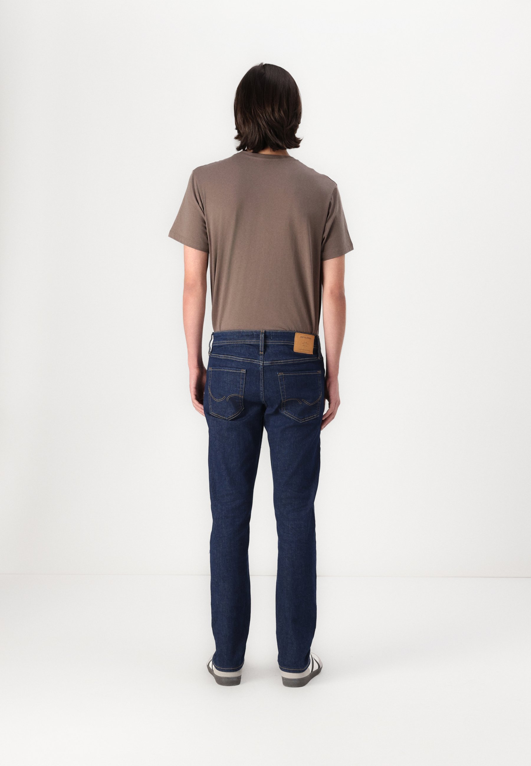 Jack & Jones Rentoutunut