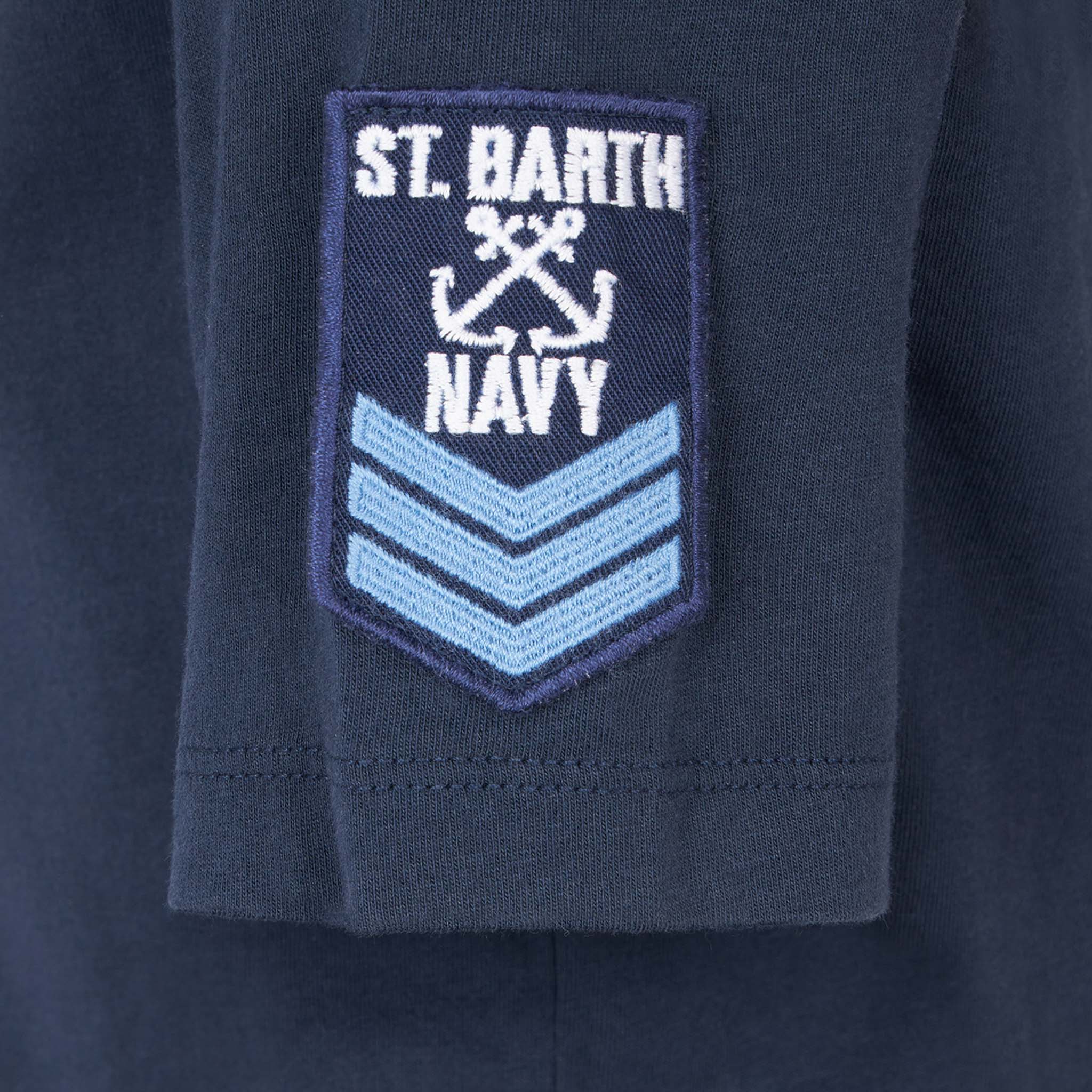Camiseta azul celeste para el Día de San Patricio. Barth Navy