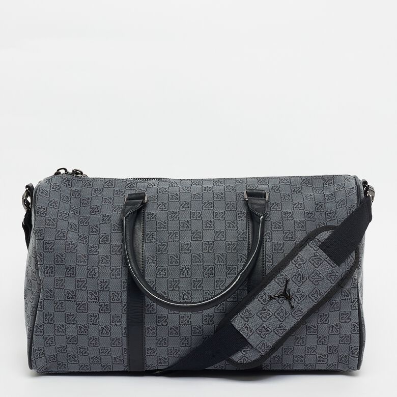 Reistas met monogram