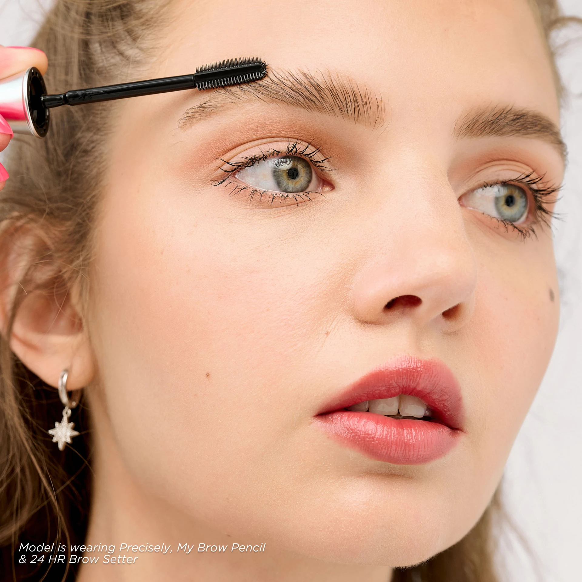 Obočie Haul of Fame - ceruzka na obočie, gél na obočie a sada na líčenie obočia, odtieň 3 - Benefit