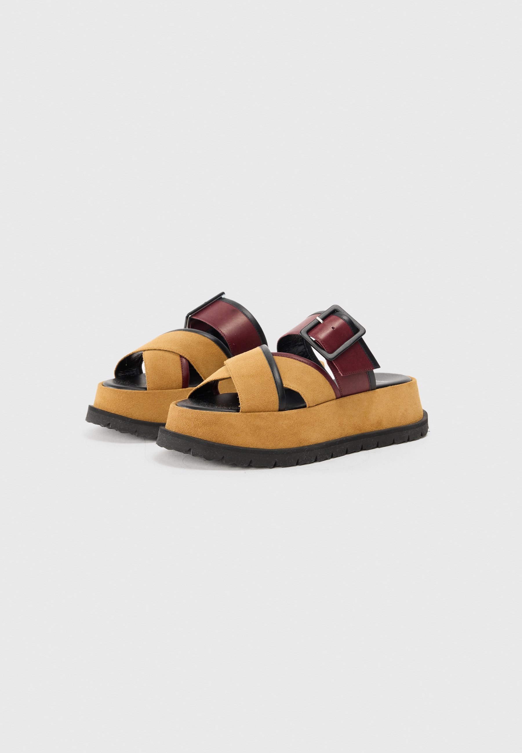 Pierre Hardy ALPHA - Mules - camel/bordeaux/noir