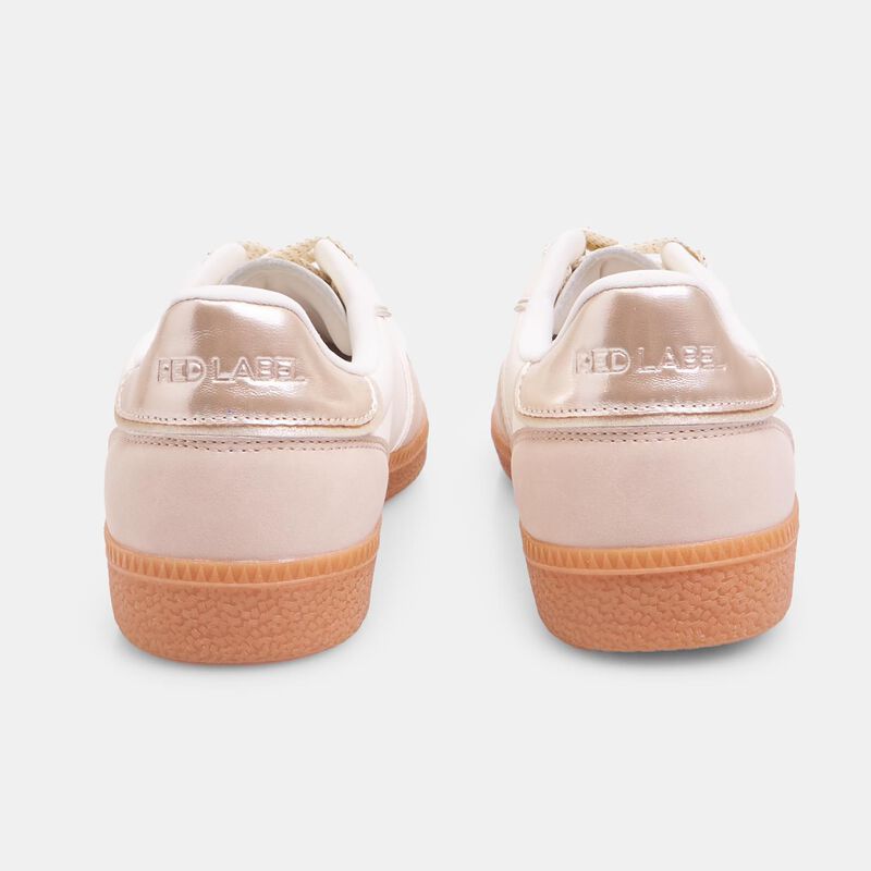 Damskie buty sportowe Bata Red Label z podeszwą w kolorze ziemi