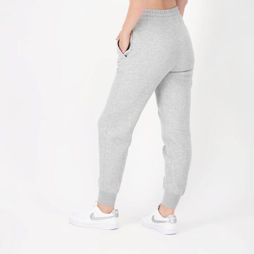  Nike Tech