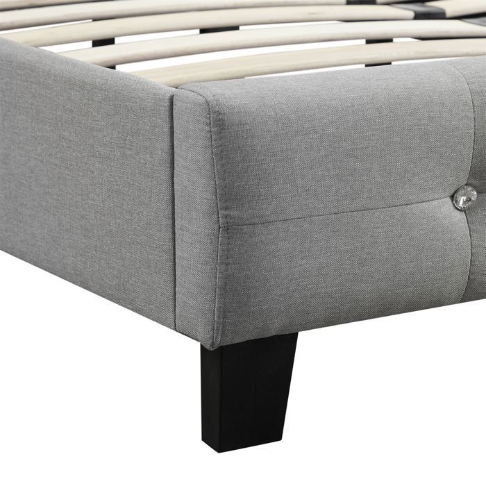 JOLIEN eenpersoonsbed voor volwassenen met lattenbodem van 120x190 cm, geschikt voor 1,5 persoon, hoofd- en voeteneinde bekleed met strass-steentjes, in grijze stof.