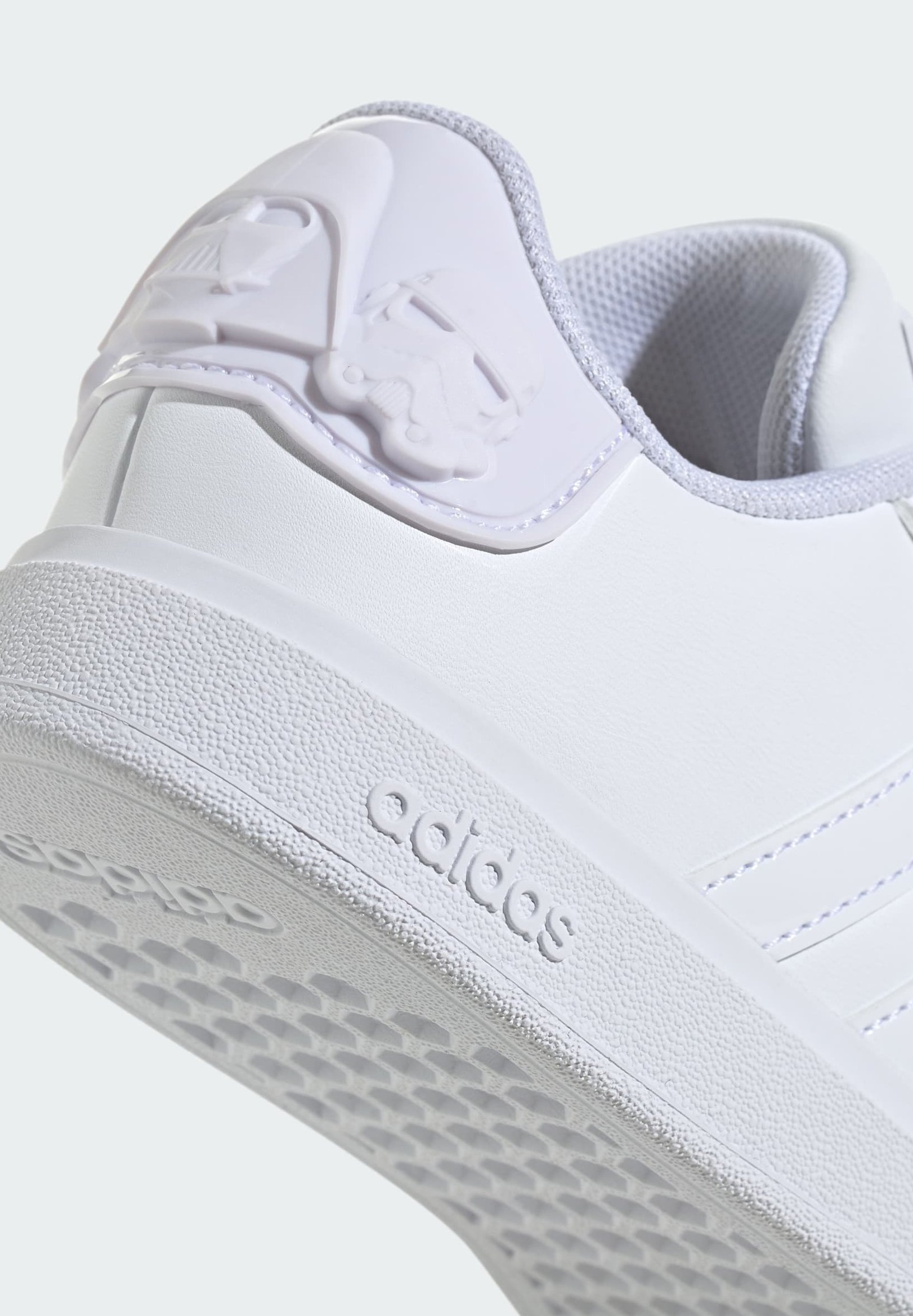 adidas Sportswear STAR WARS GRAND COURT 2.0 ENFANT - Chaussure d'entraînement - blanc nuage