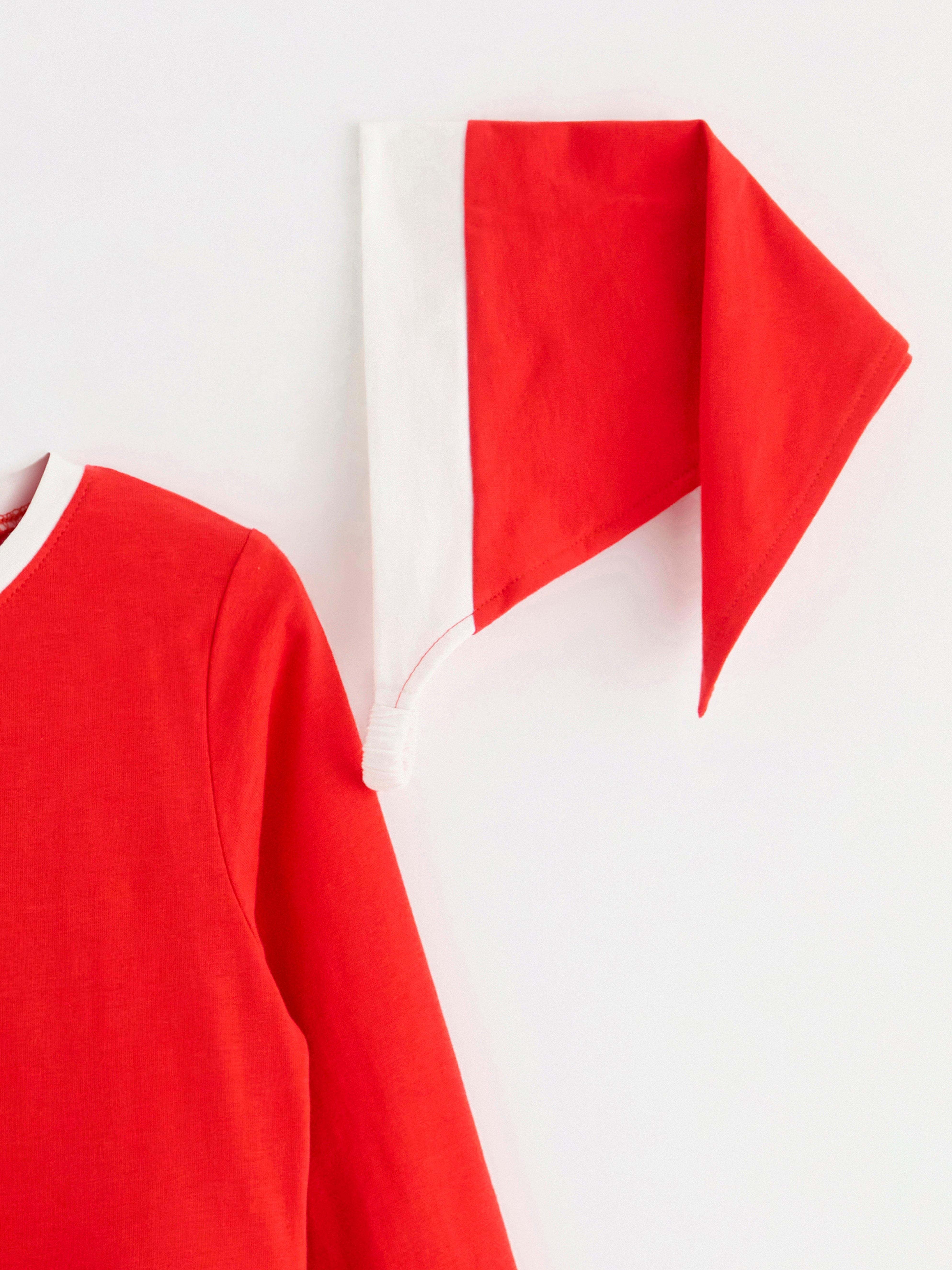 Vestido y chal navideños rojos