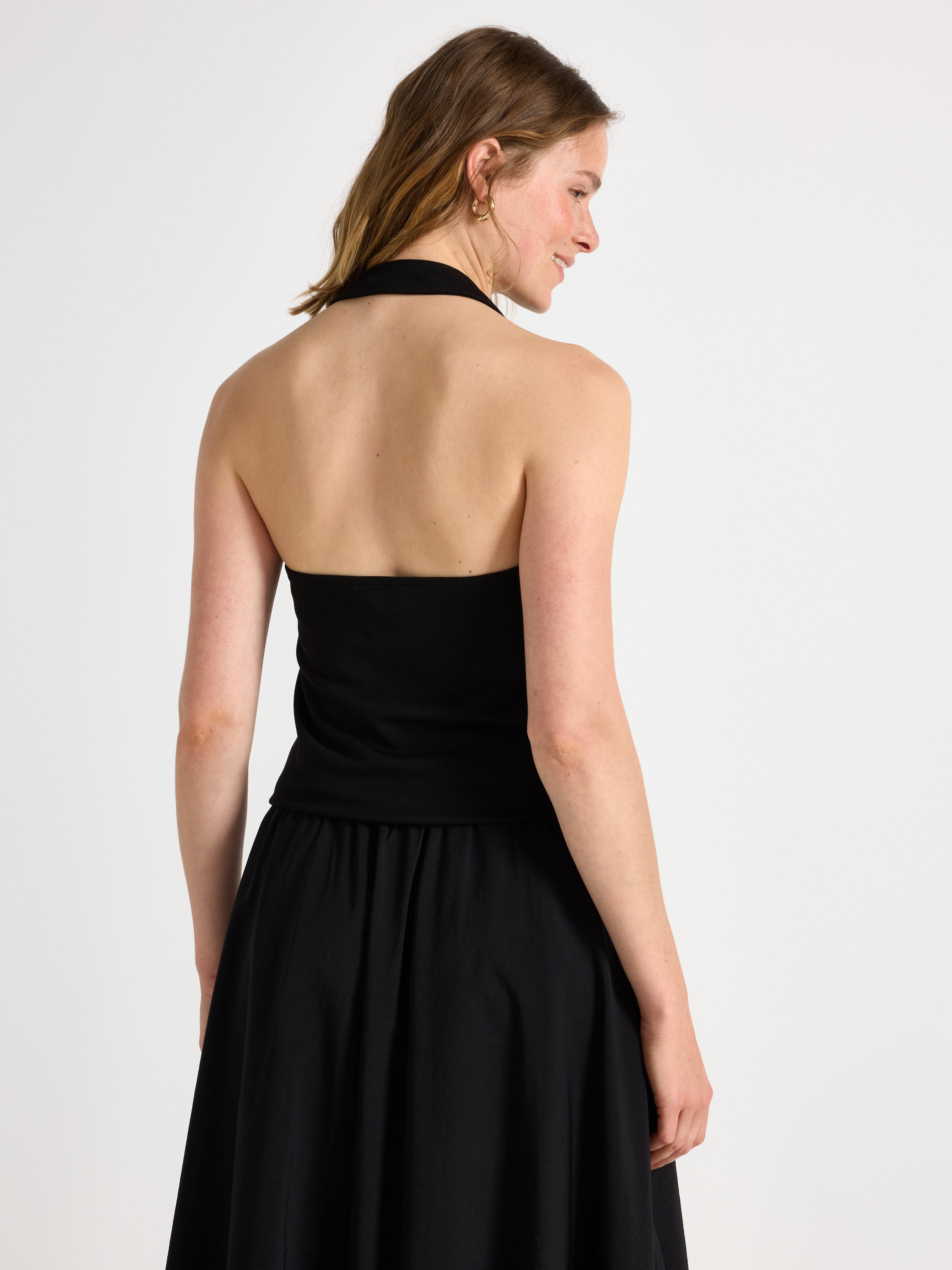 Top de cuello halter negro