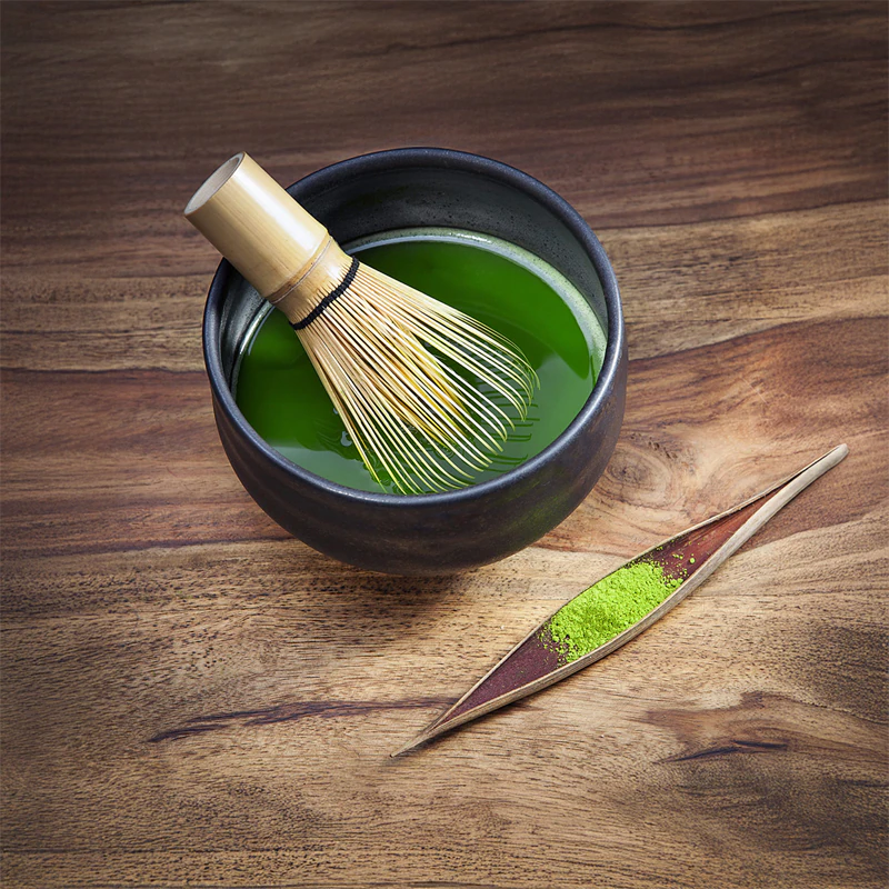 Matcha Tea Chasen bamboe garde voor het bereiden van de drank