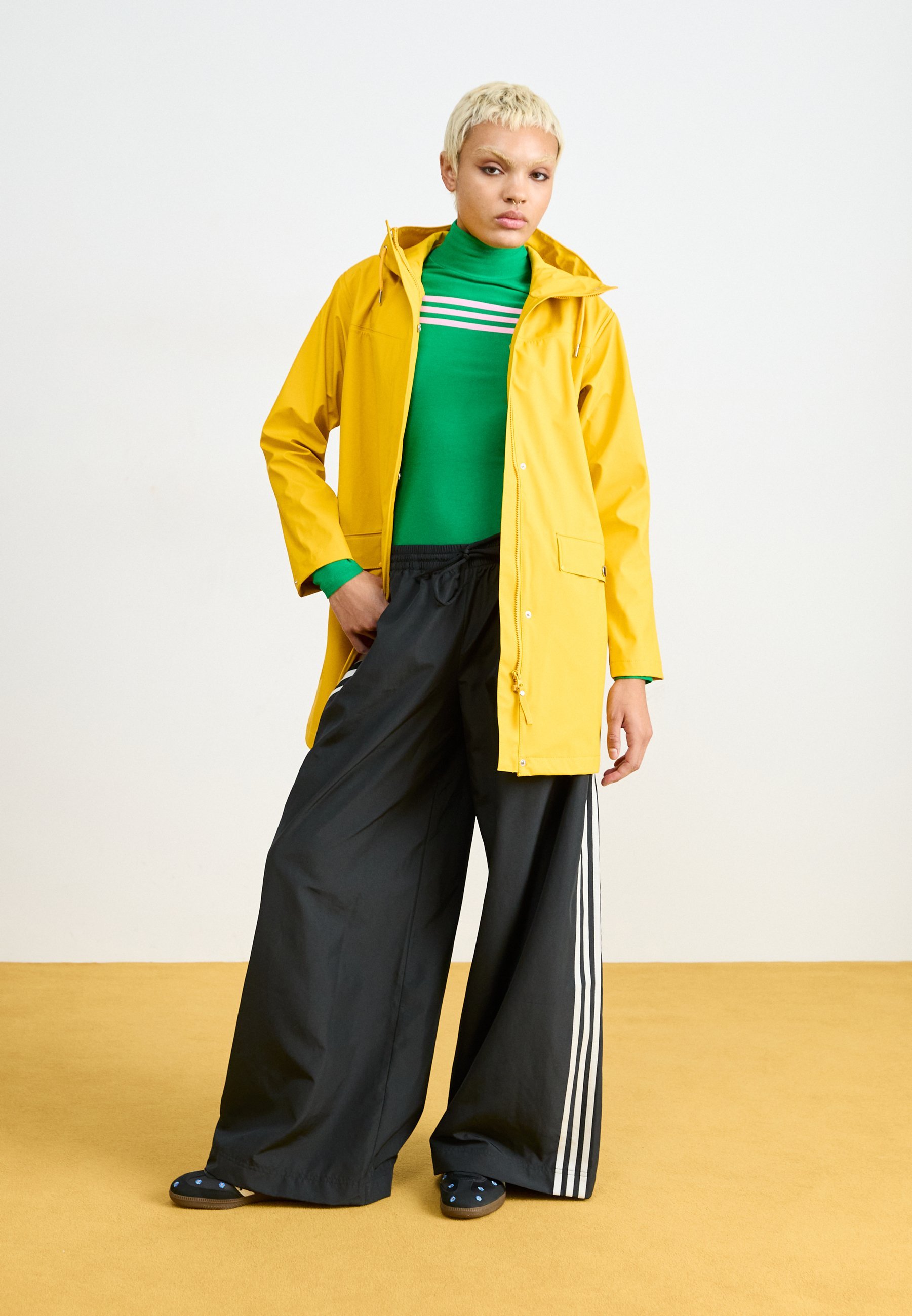 Teplákové kalhoty adidas Originals