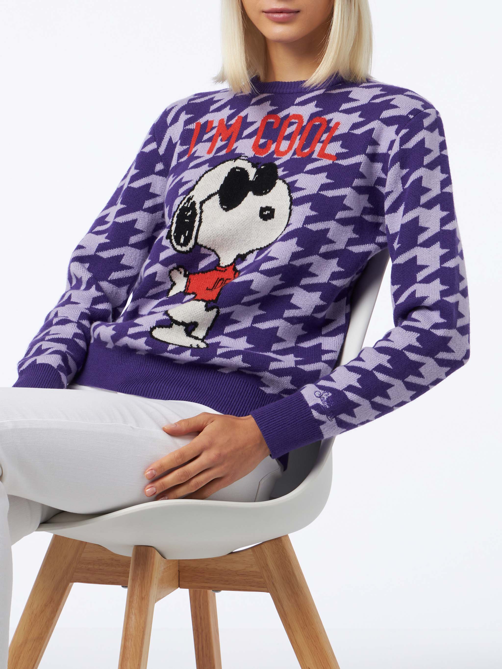 Maglione da donna girocollo pied de poule con stampa Snoopy | EDIZIONE