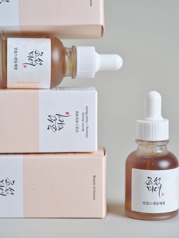 Intenzivni regeneracijski serum Beauty of Joseon Revive Serum z ginsengom in polžjim mucinom