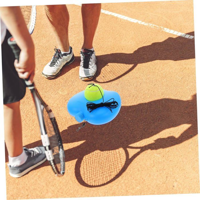 Base de rebote de la máquina de entrenamiento de tenis, herramienta de aprendizaje para ayudar en la práctica del juego. Etiqueta