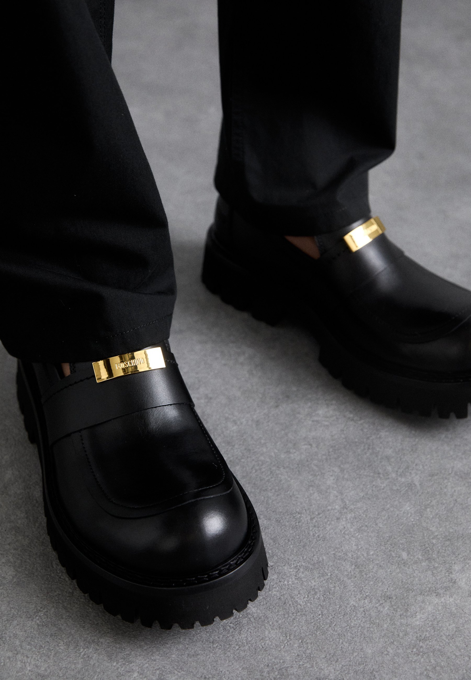 MOSCHINO Slip-ons - nero