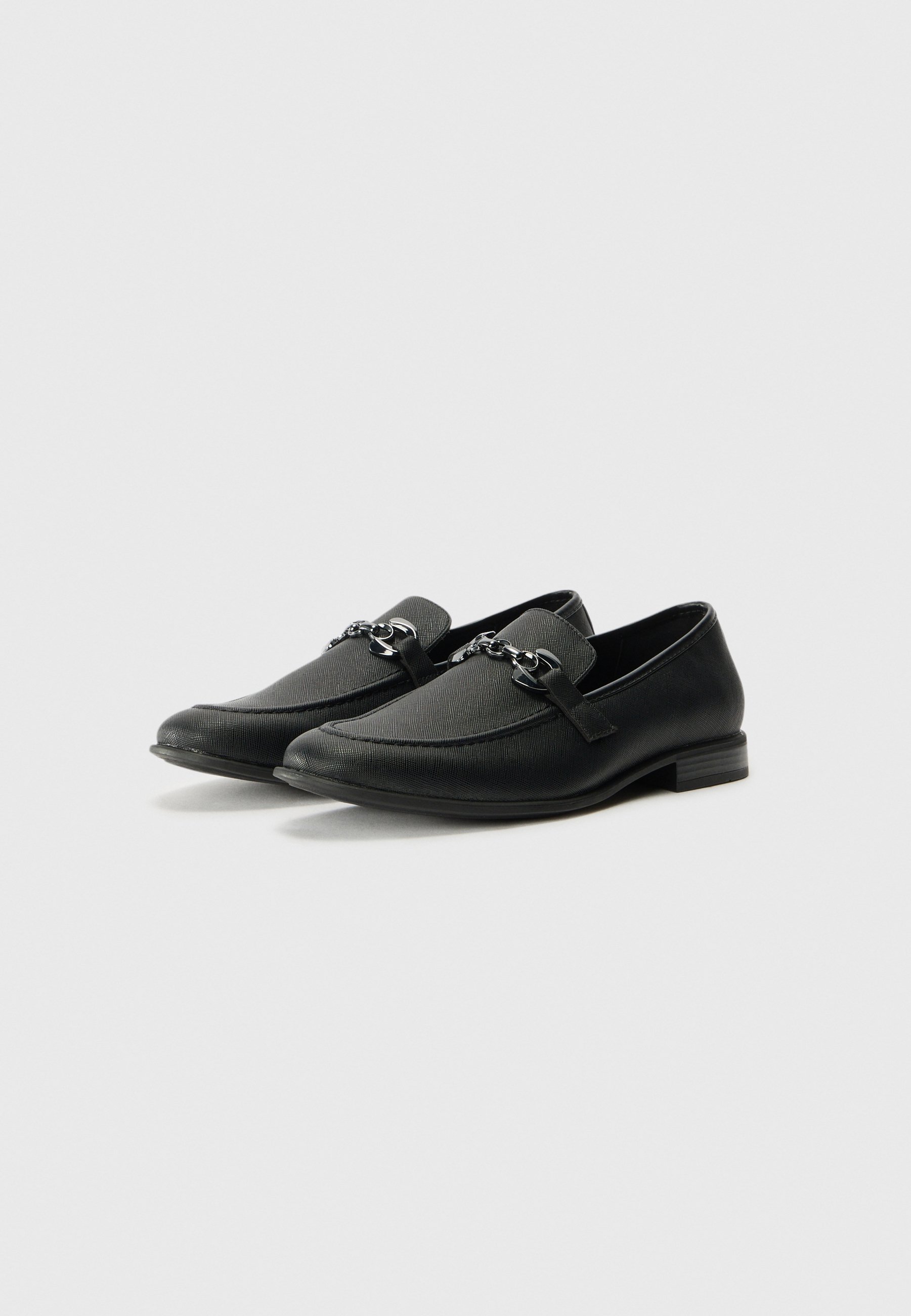 Pier One UNISEX - Instappers - zwart