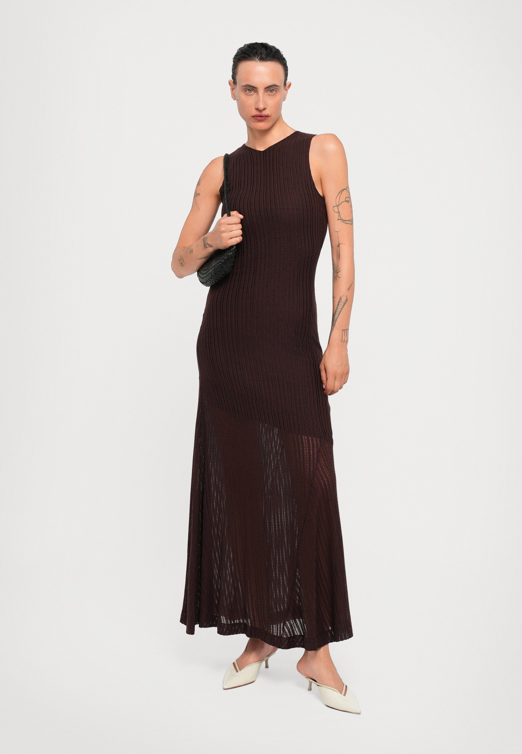 BITE Studios SPACIA ΔΙΑΦΑΝΕΣ ΔΟΜΗΜΕΝΟ ΦΟΡΕΜΑ - Μάξι φόρεμα - φουντουκί