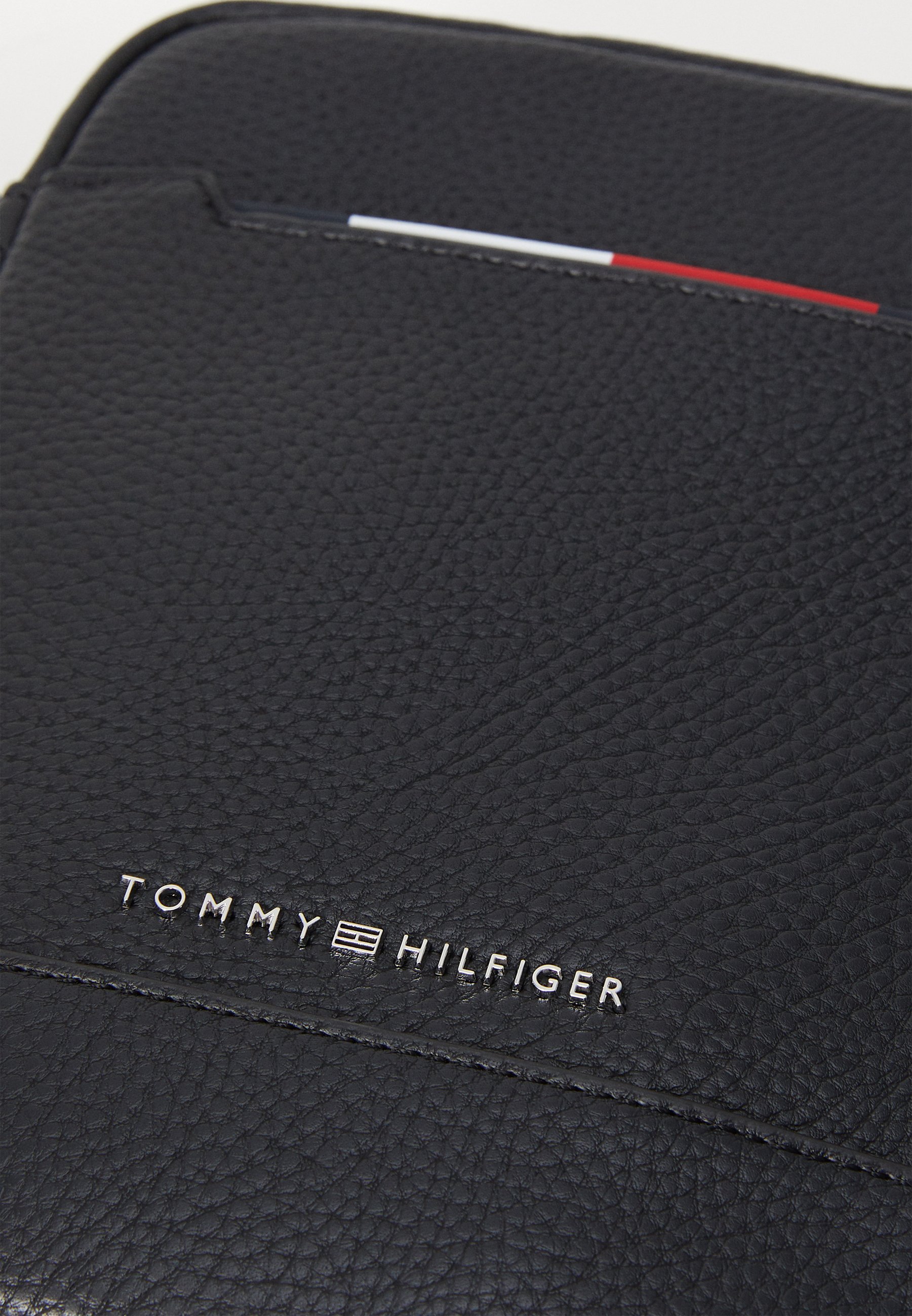 Tommy Hilfiger CENTRAL MINI REPORTER - Umhängetasche - schwarz