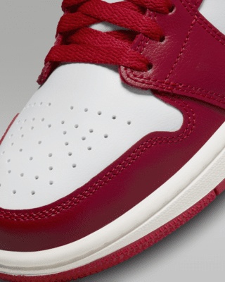 Air Jordan 1 Low Women's Shoes