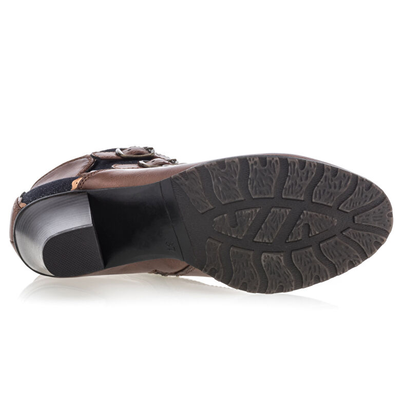 Braune Damenstiefel / Stiefeletten