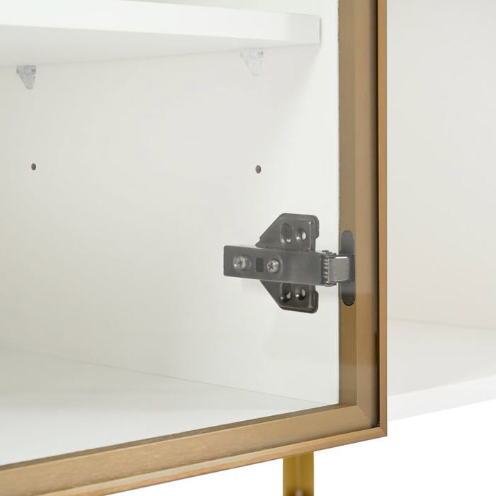 Modern wit dressoir met 4 deuren, gehard glas en gouden metalen poten, minimalistisch design met veel opbergruimte.