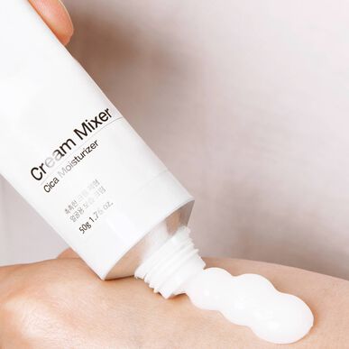 Vlažilna krema za obraz The Potions Cream Mixer Cica, ki se ne masti, obnavlja in osveži 50 g 50 g