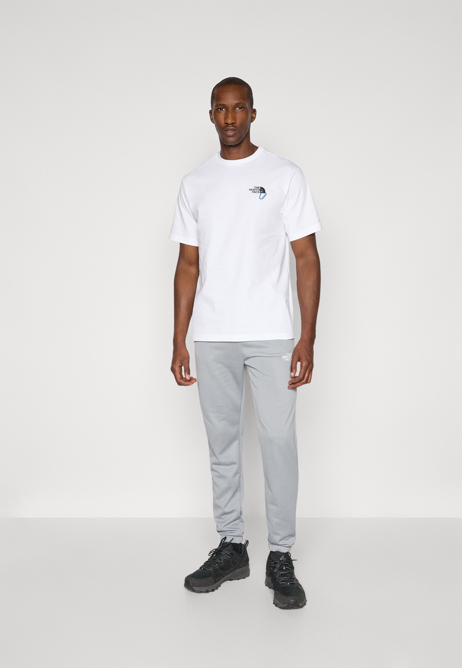 The North Face REAXION JOGGER - Trainingsbroek - monumentgrijs/donkergrijs gemêleerd